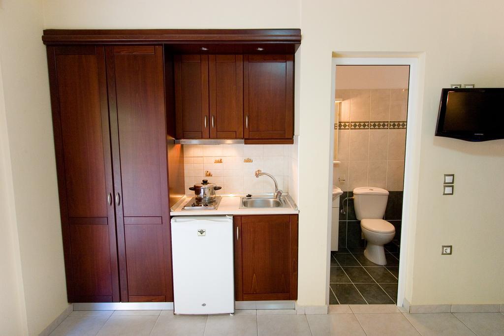 Hotel Viana Лутра Едипсу Екстериор снимка