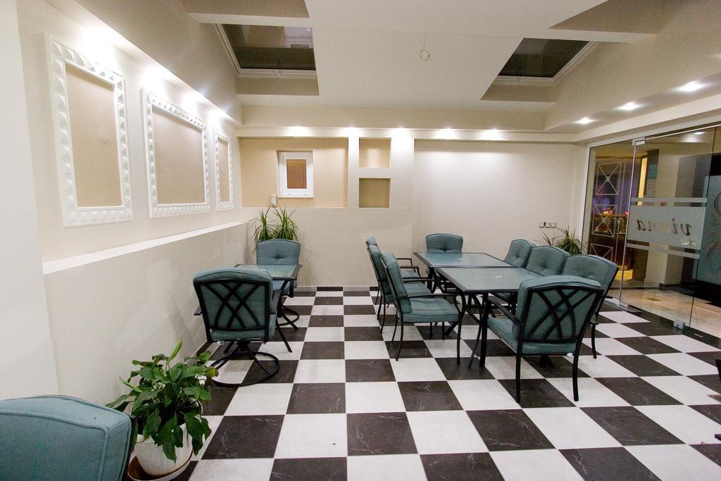 Hotel Viana Лутра Едипсу Екстериор снимка
