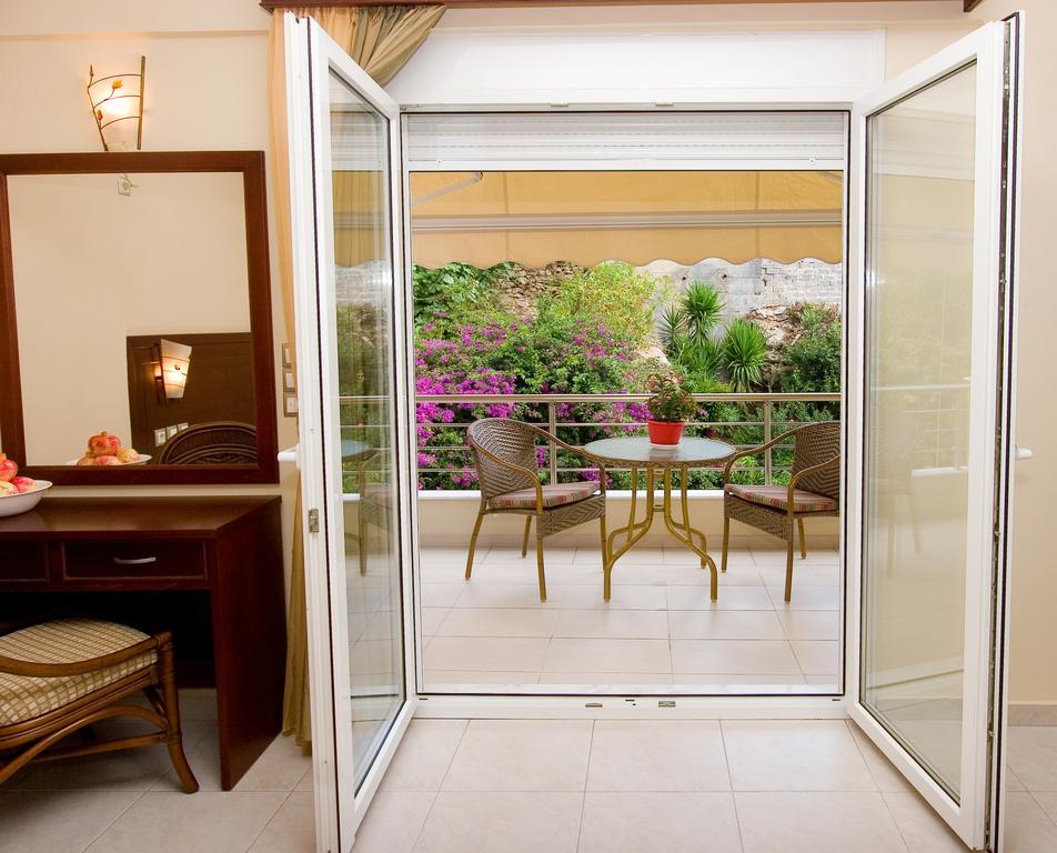 Hotel Viana Лутра Едипсу Екстериор снимка