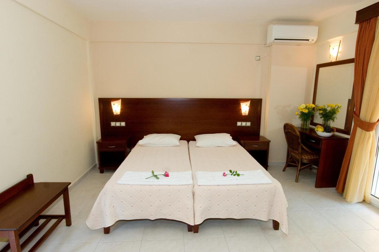 Hotel Viana Лутра Едипсу Екстериор снимка